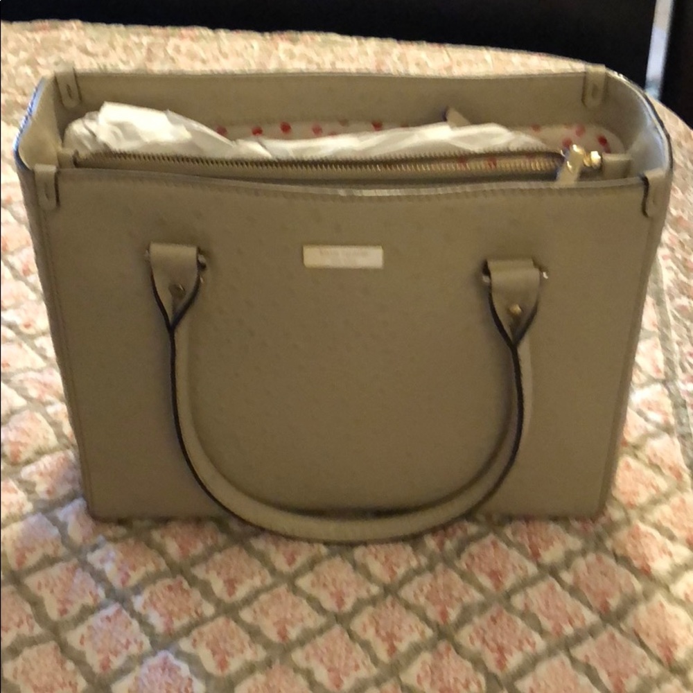 Kate Spade Quinn Wellesley Ostrich - sidewalk